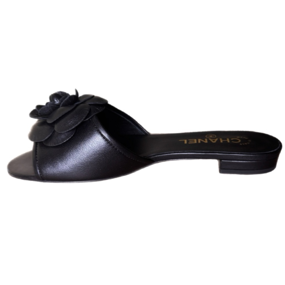 🆕💞CHANEL Black Lambskin Camellia Flower Sandals Mules CC Logo Gold-Tone HW 37C - Picture 5 of 12